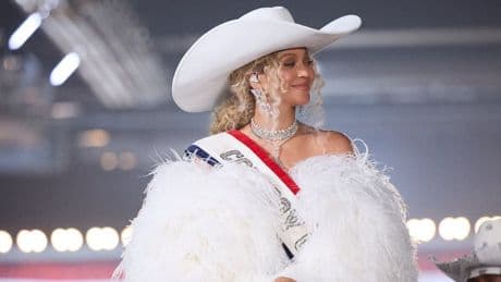 Beyoncé révèle à un couple le sexe de leur futur enfant en plein concert