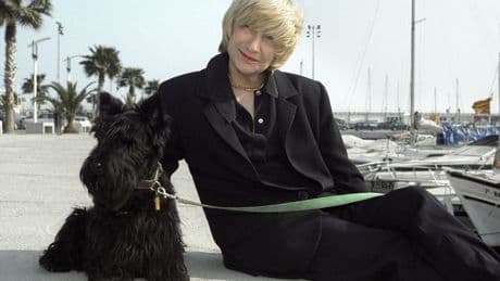 Tenía 18 años, talento y le gustaban los excesos: de cómo Françoise Sagan dio voz a su generación con 'Buenos días, tristeza'