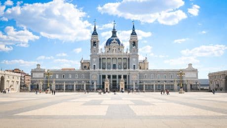«On a complètement changé notre planning » : dans Madrid surchauffé, les touristes Français s’adaptent