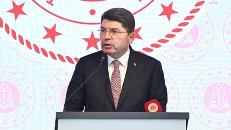 Cem Küçük: İnfaz düzenlemesinde genel af yok