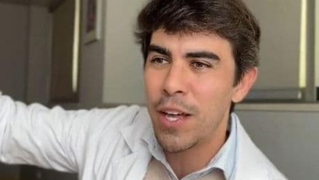 El consejo del psiquiatra Alejandro Martínez Rico para ser más feliz: «Solo hay que dedicar 5 minutos a la semana»