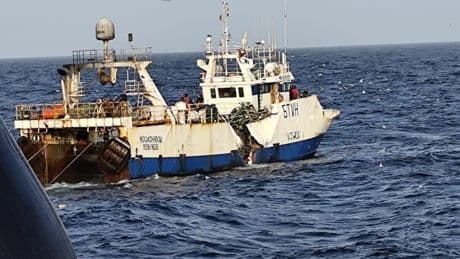 Cinco desaparecidos en Mauritania al colisionar un pesquero gallego y un buque factoría ruso