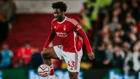 Ola Aina kimdir? Beşiktaş'ın transfer listesindeki Ola Aina kaç yaşında, nereli? Ola Aina hangi takımlarda oynadı?
