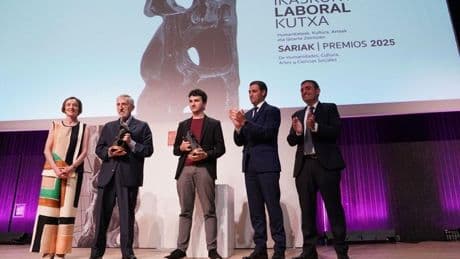 Xabier Etxeberria recibe el premio Eusko Ikaskuntza por «dignificar» a las personas marginadas
