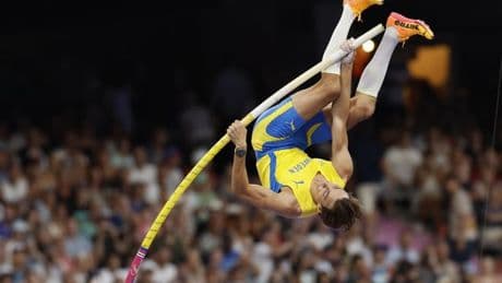 Mundo Duplantis vuelve a romper el récord del mundo y lo marca en 6,29 metros
