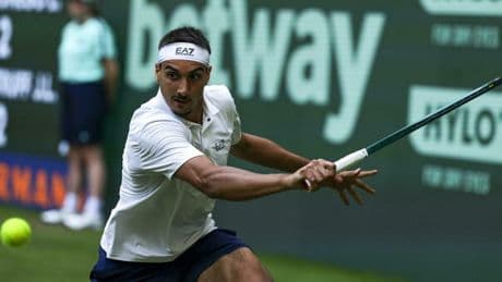 Sonego agli ottavi con Zverev, chi è il tennista azzurro: età, la carriera, la fidanzata, il ranking Atp e la vita privata