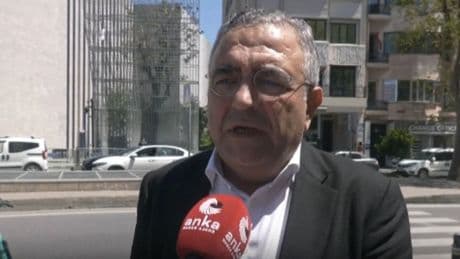 Sezgin Tanrıkulu'ndan saldırı açıklaması: Doğrudan Sırrı’nın anısına karşı yapılan bir saldırı