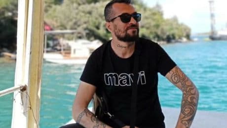 Bodrum'da kaza! Işıkta bekleyen otomobile arkadan çarpan motosikletli, öldü