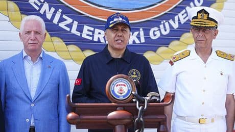 Bakan Yerlikaya'dan TEKNOFEST Mavi Vatan'a ziyaret