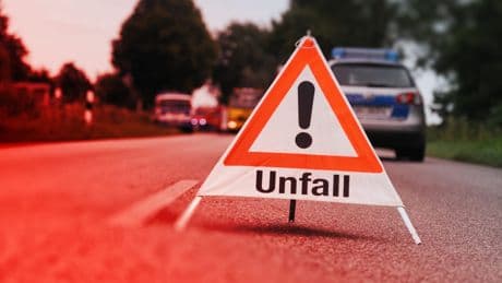 B3 bei Northeim - Taxi-Unfall löst Kettenkollision aus