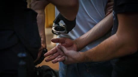 Los Mossos hallan ADN de una de las víctimas en una navaja que llevaba el presunto violador de Gavà