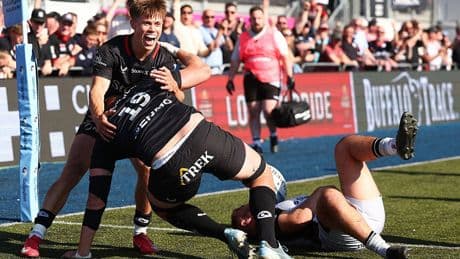 Saracens keep alive play-off push with crushing win over Newcastle