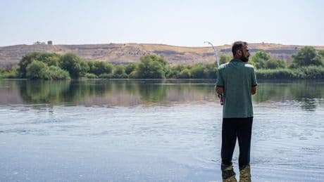 « Les gens ont peur d'une guerre » : sur les rives de l’Euphrate, le conflit à bas bruit entre Arabes et Kurdes syriens