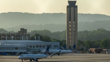 Several countries have privatized air traffic control. Should the U.S.?
