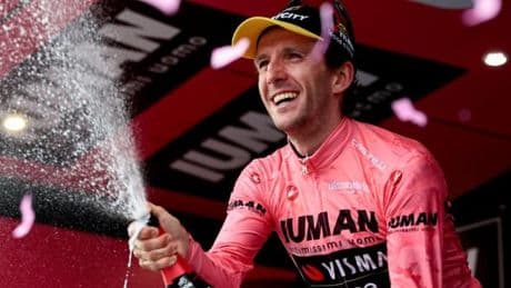 Giro d’Italia: Yates nuova maglia rosa, ipoteca la vittoria finale