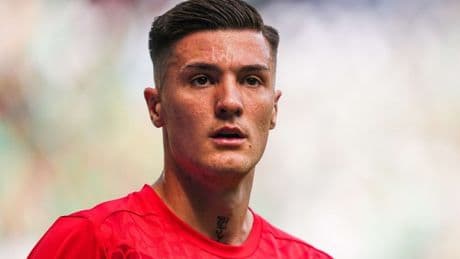 Man Utd and Newcastle on alert after club pull out of Benjamin Sesko transfer race