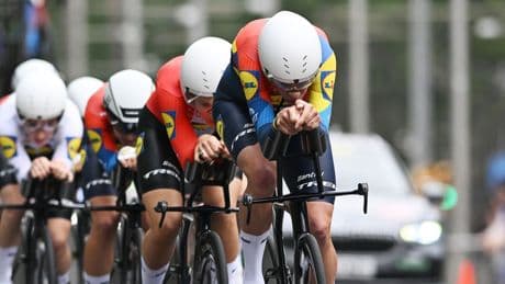 Van Dijk pakt leiderstrui in Ronde van Spanje, Lidl-Trek wint ploegentijdrit