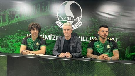 Sakaryaspor'dan iki imza