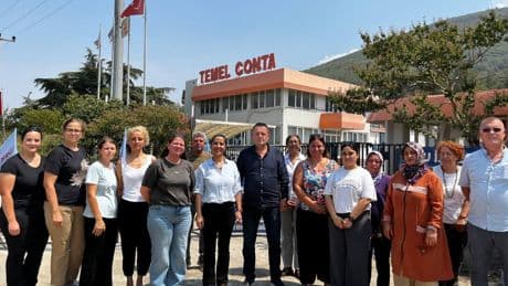 EMEP Milletvekili Sevda Karaca grevdeki Temel Conta işçilerini ziyaret etti