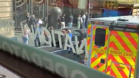 Man rushed to hospital as Edinburgh Sheriff Court closes after 'incident'