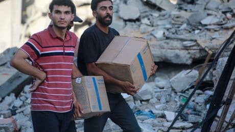Medio centenar de personas mueren tras ser tiroteadas   en Gaza mientras esperaban ayuda