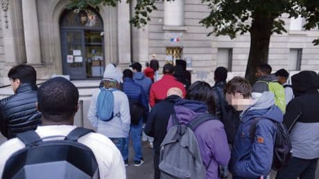 « Débloque ta préf’ » : l’outil de mobilisation pour le droit au séjour lancé par la députée communiste Elsa Faucillon