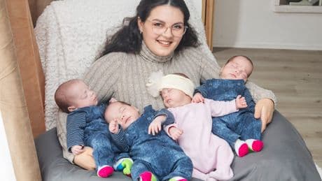 Plötzlich Vierlinge! - Bei der Geburt rief der Arzt: „Da ist noch eins!“