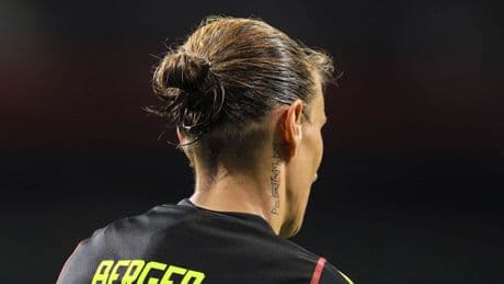 Frauen-EM: Ann-Katrin Bergers Halstattoo hat eine tragische Bedeutung