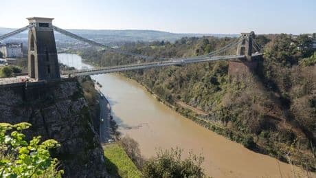 Major UK bridge used by thousands of drivers every day shuts today - full details
