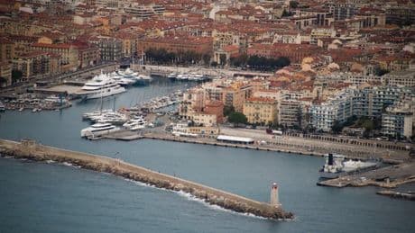 "Impossible à vivre": l'inquiétude des habitants du port de Nice avant le sommet des océans