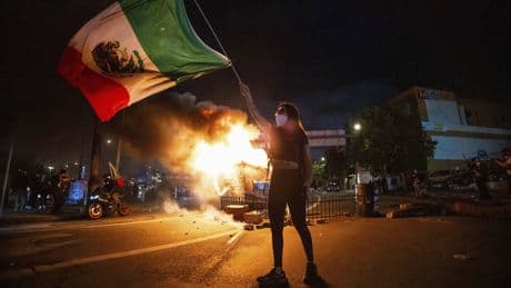 Sheinbaum reconoce que en el uso de la bandera de México en los disturbios de EEUU es una &quot;provocación&quot;