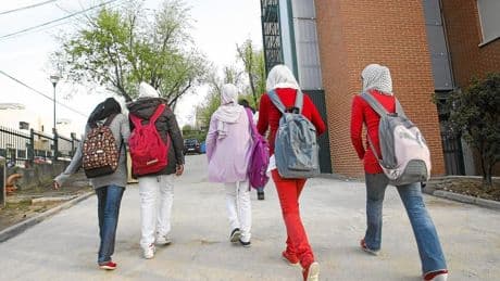 Niñas veladas, sociedad cómplice