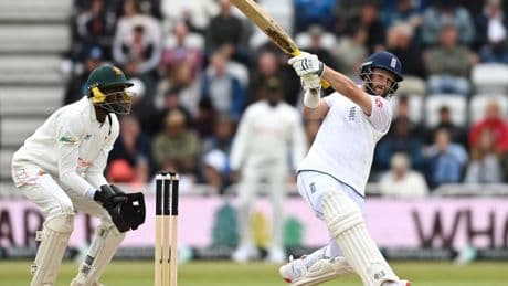 Ben Duckett has a bit of Brian Lara about him and won’t back down against Jasprit Bumrah in India Tests