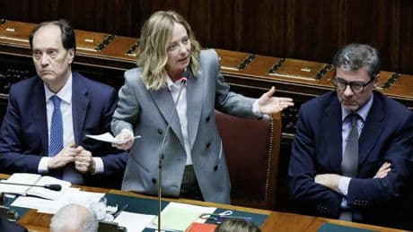 Meloni alla Camera per il "premier time". Scontro con Conte e Schlein su Gaza, riarmo e sanità