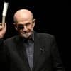 L'écrivain Salman Rushdie se dit "satisfait" de la condamnation de son agresseur à 25 ans de prison