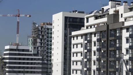 Bruselas expedienta a España por gravar con un IRPF del 2% la vivienda de extranjeros