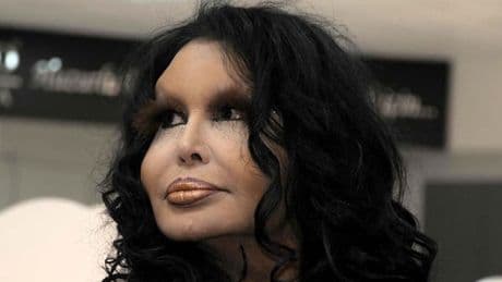Antalya'daki yangın Bülent Ersoy'un villasına da sıçradı! Diva apar topar tahliye edildi