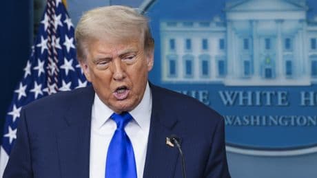 USA sospendono l’invio di armi a Kiev: scorte di munizioni in calo