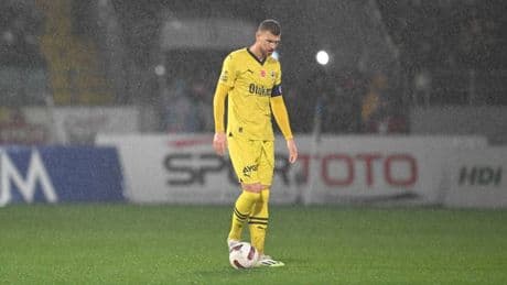 Adı Hajduk Split ile anılıyordu: Fenerbahçe'den Dzeko kararı!