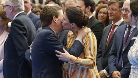Del premamá de Teresa Urquijo al vestido perfecto de Ayuso: los mejores looks de las Medallas de la Ciudad de Madrid 2025