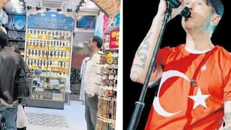 Türk bayraklı tişört giydi