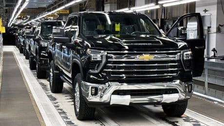 General Motors reduce su producción en Canadá debido a los aranceles de Trump