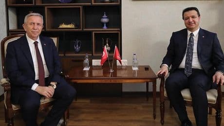 Mansur Yavaş, Saadet Partisi Genel Başkanı Mahmut Arıkan'ı ziyaret etti