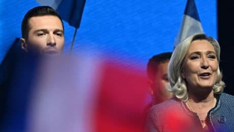 "Je serai son candidat": Jordan Bardella redit son engagement "si Marine Le Pen devait être empêchée"