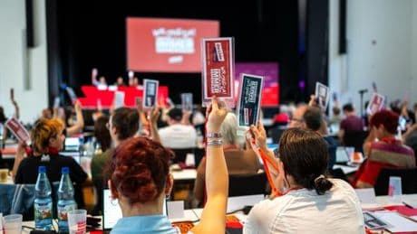 Parteitag Linke: Parteibasis pocht auf Ämtertrennung beim Spitzenpersonal