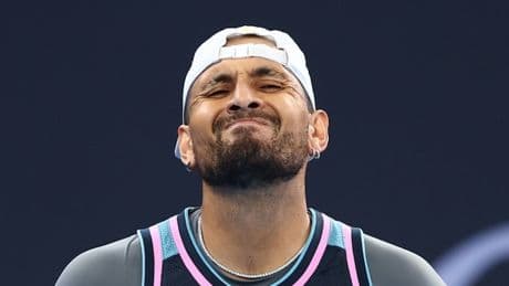 Kyrgios, troppe parole e pochi fatti. Umiliato in 58 minuti: &ldquo;Spazzati via&rdquo;