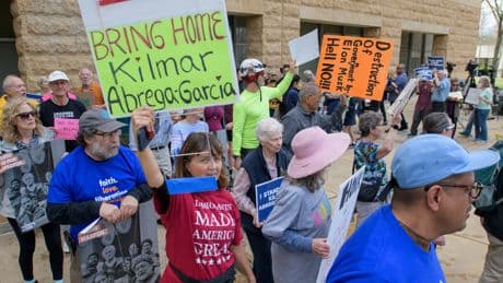 Trump Administration Will Try to Deport Abrego Garcia Before His Trial, Justice Dept. Says