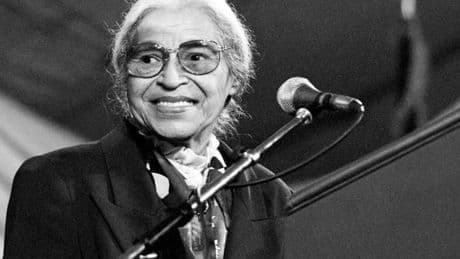 Un asiento reservado para la igualdad: Rosa Parks, la mujer afroamericana que enfrentó el racismo en Estados Unidos