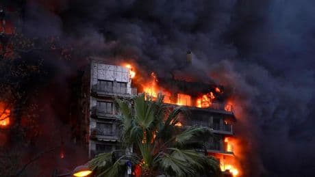 La Audiencia de Valencia confirma el archivo provisional del mortal incendio de Campanar