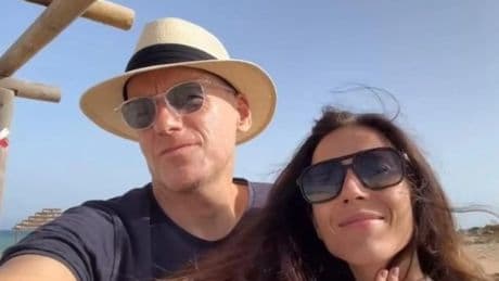 Borja Sémper reaparece junto a su mujer, Bárbara Goenaga, en pleno tratamiento contra el cáncer